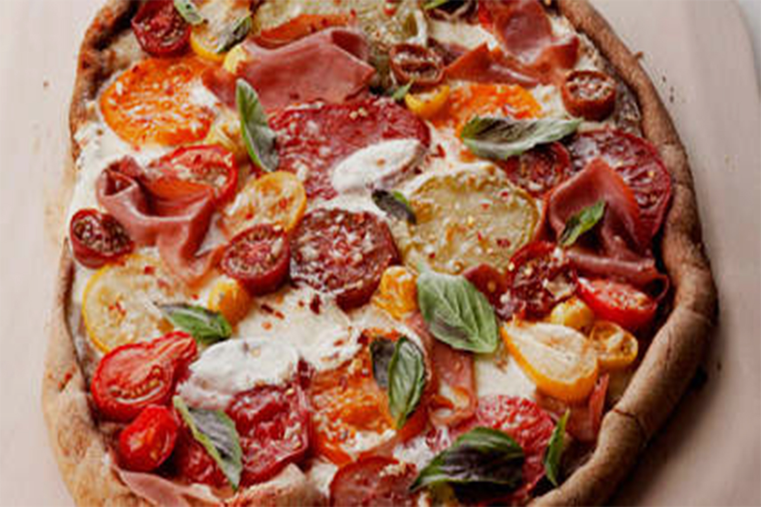 Basil and Tomato Pizza - aestheticbeats